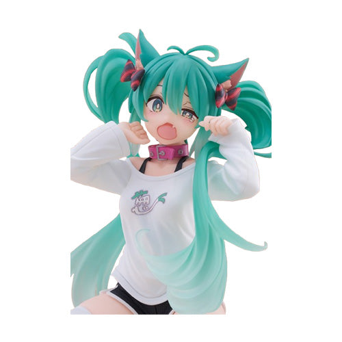 Hatsune Miku Desktop Cute Figure (Cat Ear T Shirt Version) (re-run)